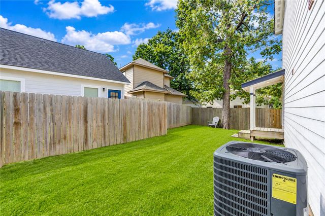 849 Queenswood, Montgomery, TX 77316