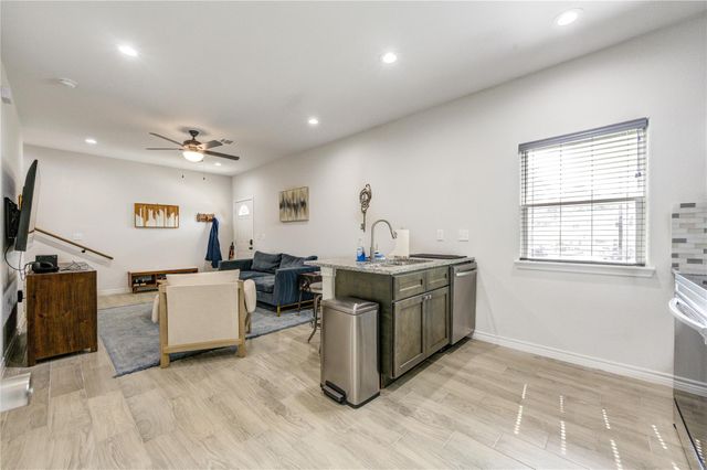 849 Queenswood, Montgomery, TX 77316