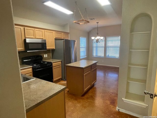 235 Hay Barn, San Marcos, TX 78666