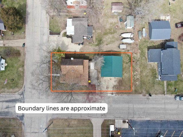 1222 S 7th Street, Prairie Du Chien, WI 53821