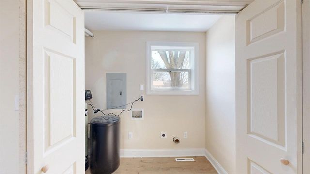 1222 S 7th Street, Prairie Du Chien, WI 53821