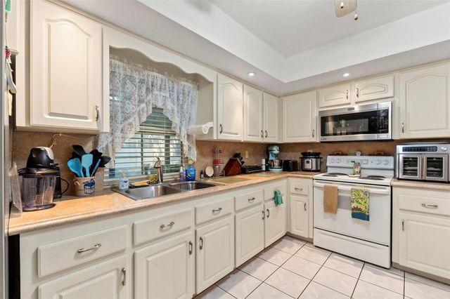 1207 MELVILLE AVENUE, Spring Hill, FL 34608