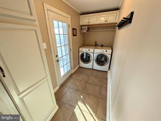 3285 CHERRYVILLE RD, Northampton, PA 18067