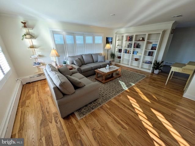 3285 CHERRYVILLE RD, Northampton, PA 18067
