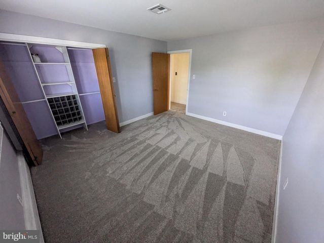 3285 CHERRYVILLE RD, Northampton, PA 18067