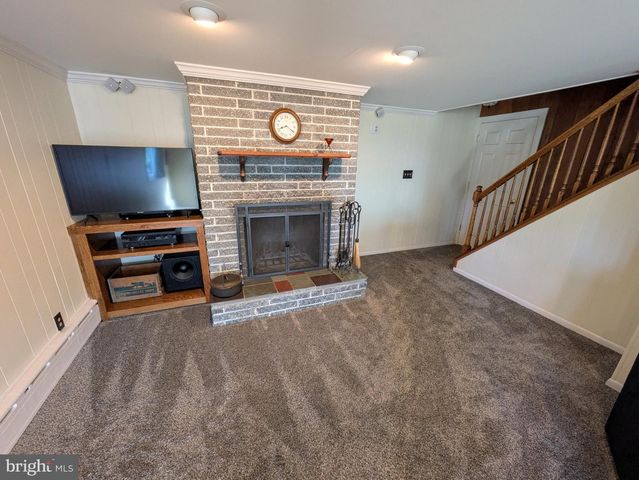 3285 CHERRYVILLE RD, Northampton, PA 18067