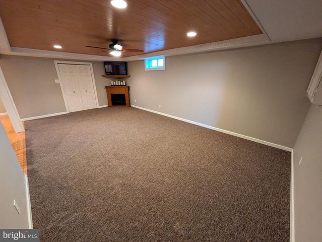 3285 CHERRYVILLE RD, Northampton, PA 18067