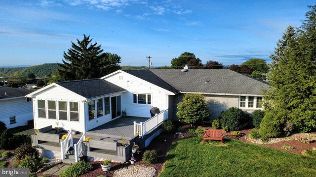 3285 CHERRYVILLE RD, Northampton, PA 18067