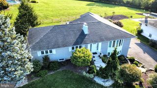 3285 CHERRYVILLE RD, Northampton, PA 18067