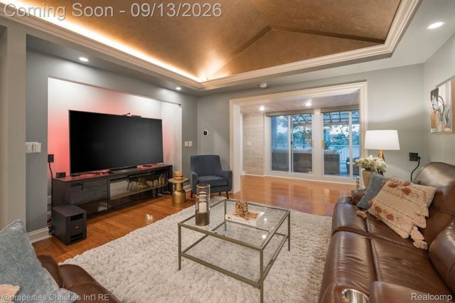 900 Indianwood Road, Orion Charter Township, MI 48362