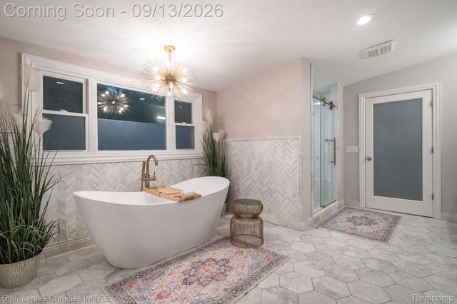 900 Indianwood Road, Orion Charter Township, MI 48362
