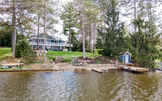 900 Indianwood Road, Orion Charter Township, MI 48362