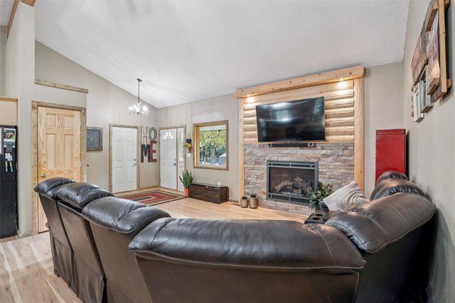 16832 K Trail, Perry, IA 50220