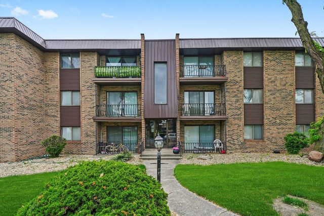 3010 Bernice Road 303, Lansing, IL 60438