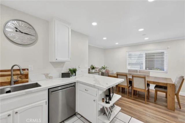 19231 Sherman 27, Reseda, CA 91335