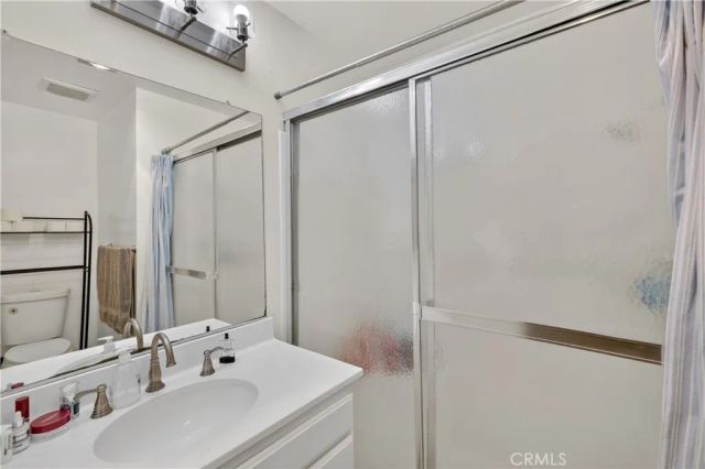19231 Sherman 27, Reseda, CA 91335