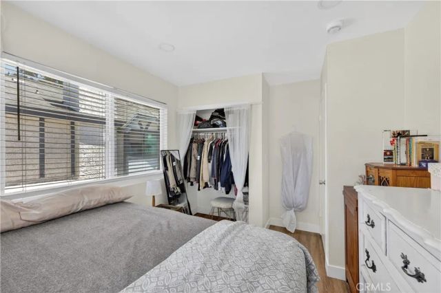 19231 Sherman 27, Reseda, CA 91335