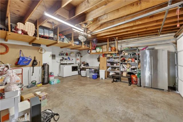19231 Sherman 27, Reseda, CA 91335