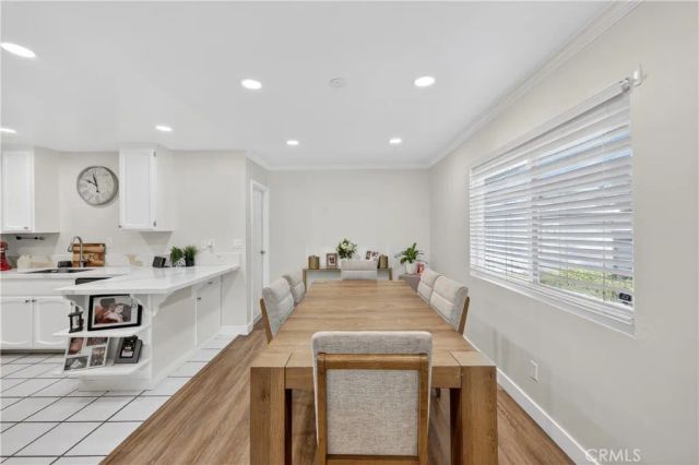 19231 Sherman 27, Reseda, CA 91335