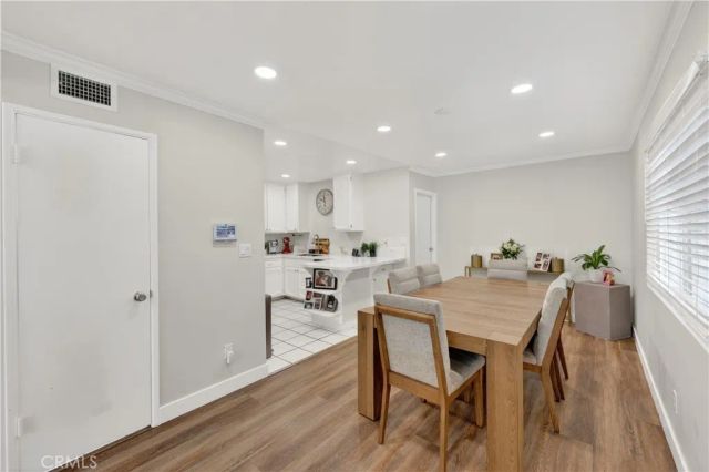 19231 Sherman 27, Reseda, CA 91335