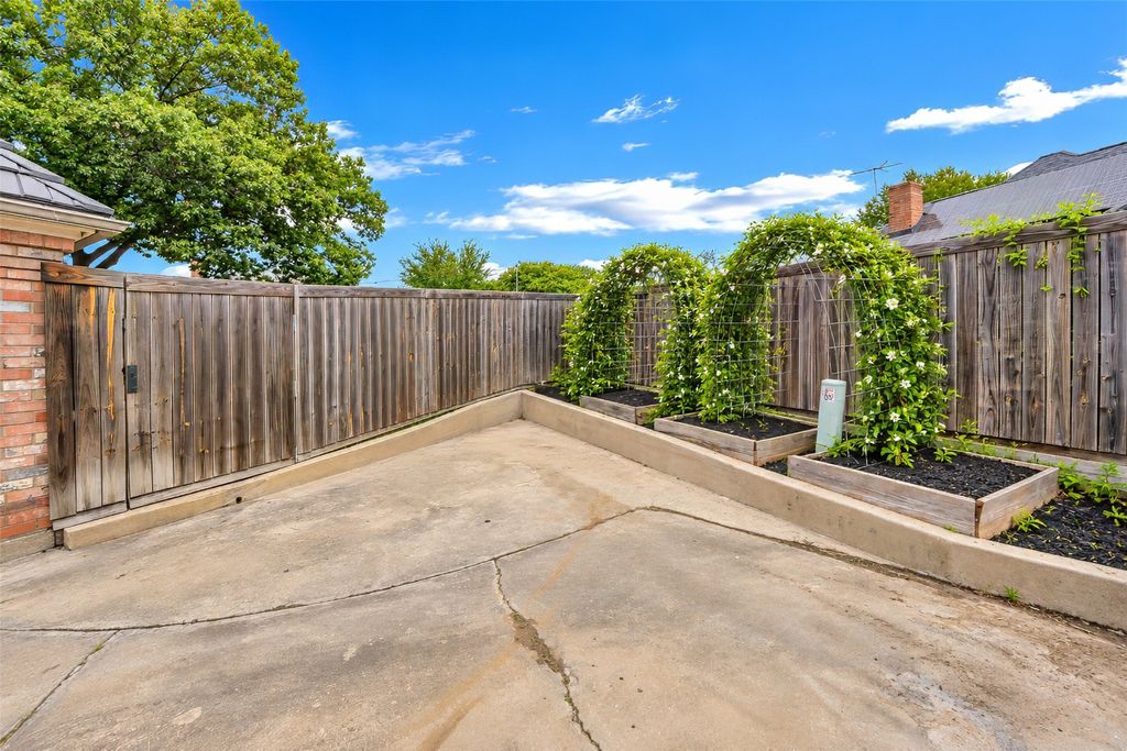 504 Quail Cove Court, Hurst, TX 76054 — photo 5