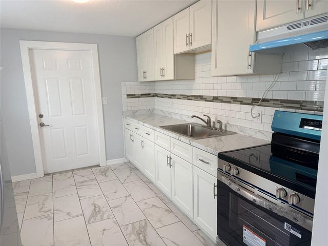 2105 11TH STREET W, Bradenton, FL 34205