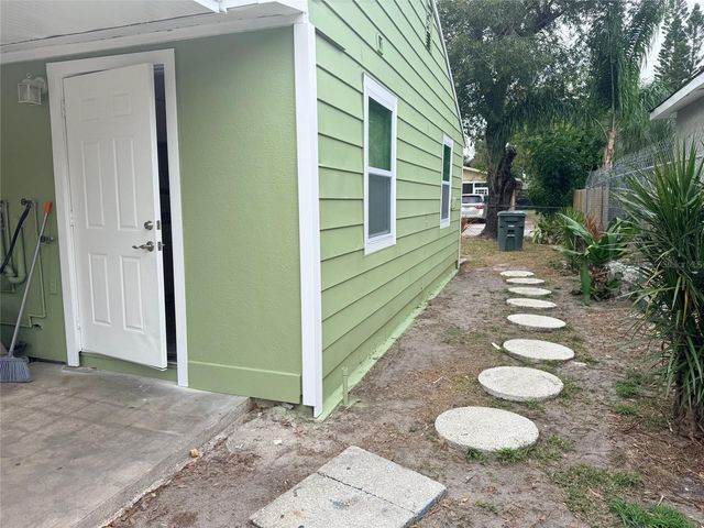 2105 11TH STREET W, Bradenton, FL 34205