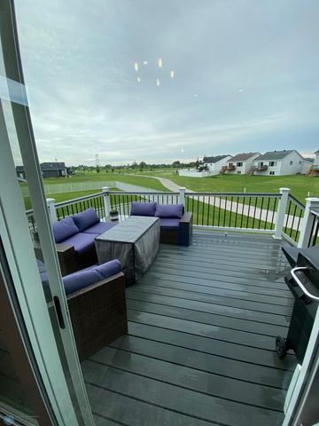 1819 67th Avenue S, Fargo, ND 58104