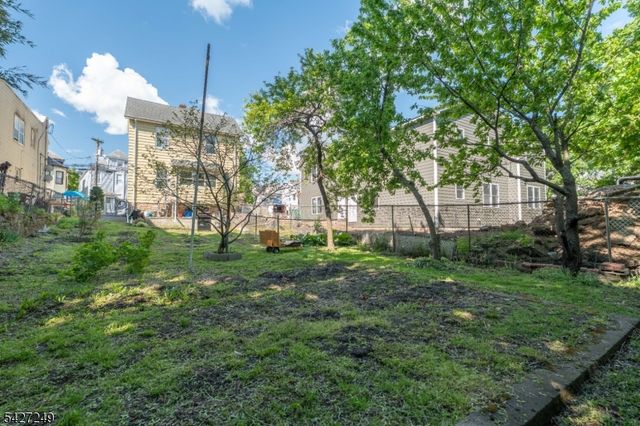 68 Richard St, Passaic City, NJ 07055