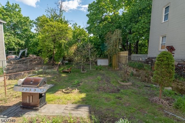 68 Richard St, Passaic City, NJ 07055