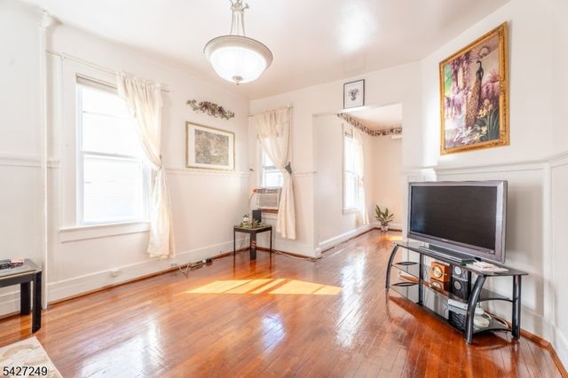 68 Richard St, Passaic City, NJ 07055