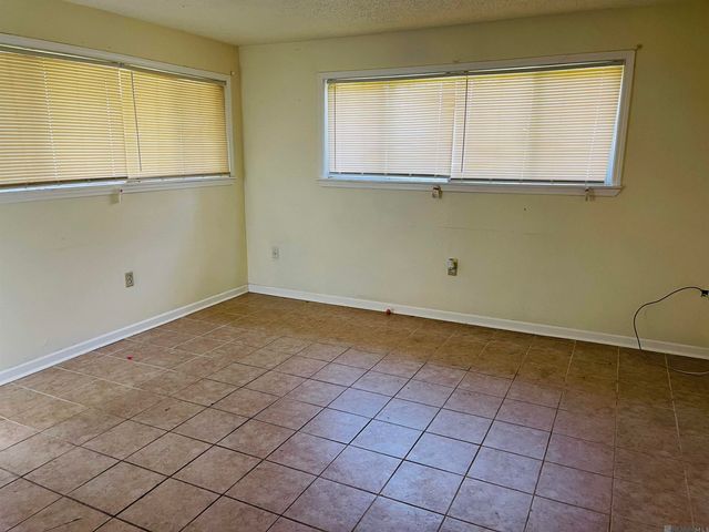 6444 Silverleaf Ave, Baton Rouge, LA 70812