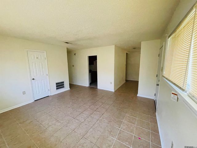 6444 Silverleaf Ave, Baton Rouge, LA 70812