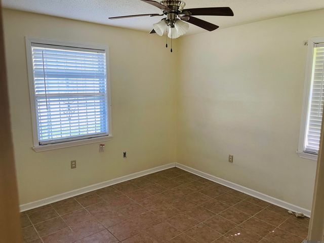 6444 Silverleaf Ave, Baton Rouge, LA 70812