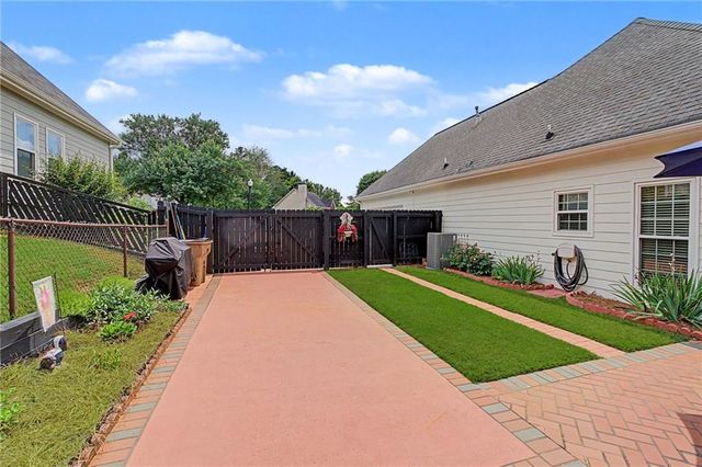 4045 Cherry Ridge Walk, Suwanee, GA 30024