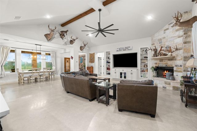 1020 County Road 149, Georgetown, TX 78626