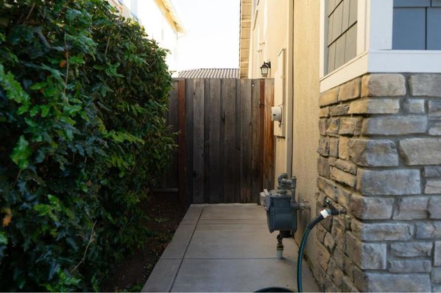 936 Jaguar Place, Gilroy, CA 95020