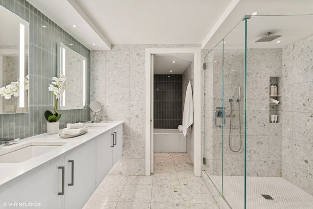 4170 N Marine Drive 23L, Chicago, IL 60613