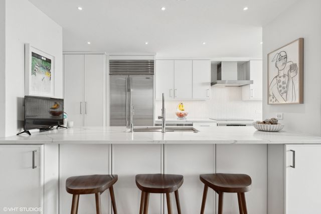 4170 N Marine Drive 23L, Chicago, IL 60613