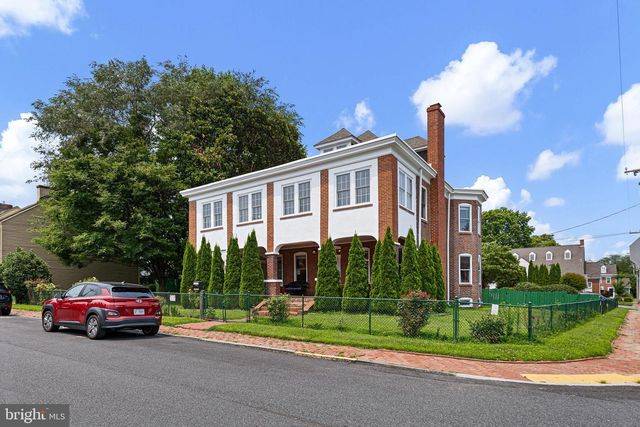 166 E 2ND, New Castle, DE 19720