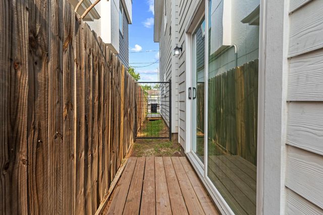 1515 Egypt Street, Houston, TX 77009