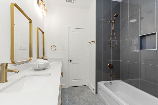 1515 Egypt Street, Houston, TX 77009