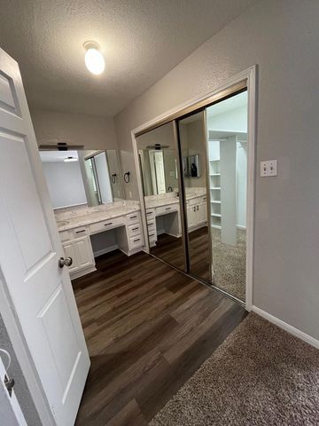 9255 W Sam Houston Pkwy S Parkway 204, Houston, TX 77099