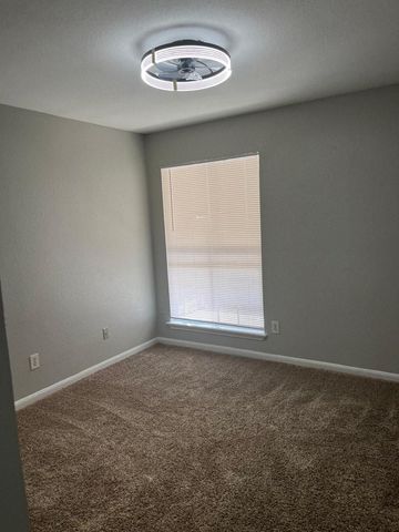 9255 W Sam Houston Pkwy S Parkway 204, Houston, TX 77099