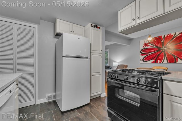 1921 Graefield Road, Birmingham, MI 48009