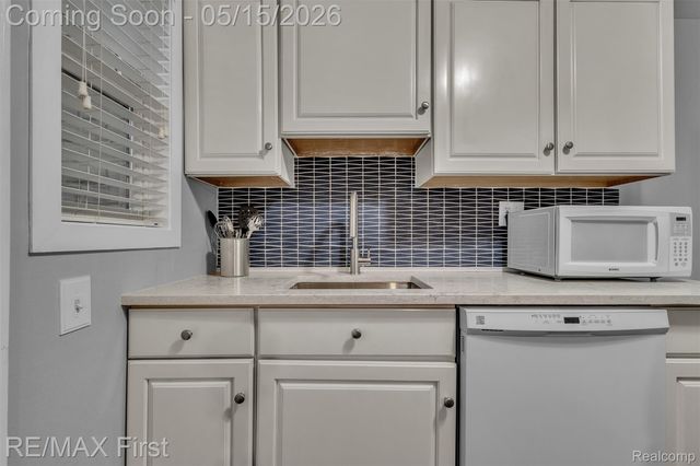 1921 Graefield Road, Birmingham, MI 48009