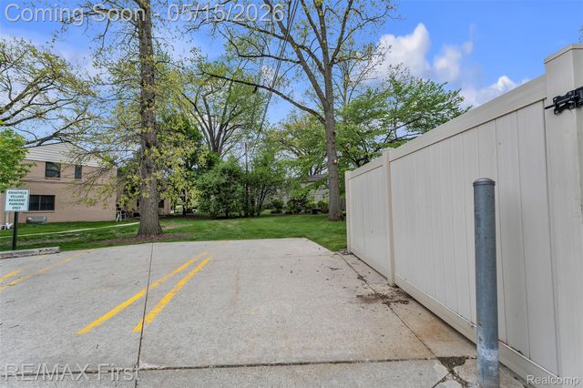 1921 Graefield Road, Birmingham, MI 48009