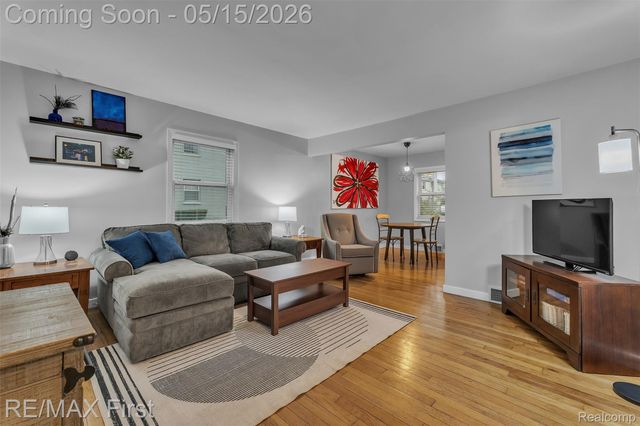 1921 Graefield Road, Birmingham, MI 48009
