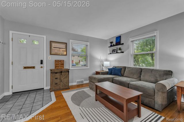 1921 Graefield Road, Birmingham, MI 48009
