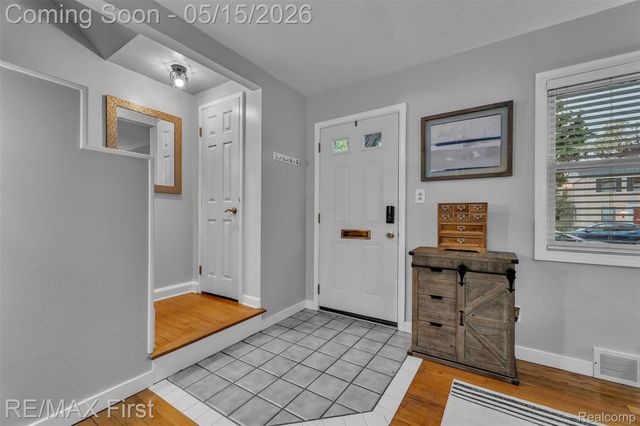 1921 Graefield Road, Birmingham, MI 48009